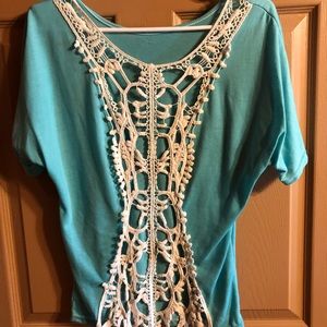 Tee shirt with detailed back